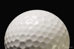 Las 5 mejores bolas de golf para mejorar tu juego